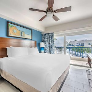 One-Bedroom King Suite