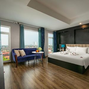 Executive Suite City View
