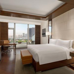 Executive King Room