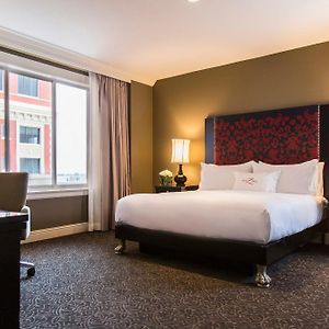 Standard Room 1 Queen Bed