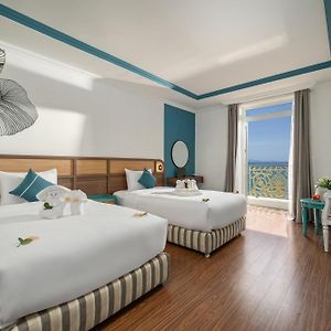 Oceanfront Suite