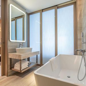 Premier Twin Room Partial Sea View Balcony