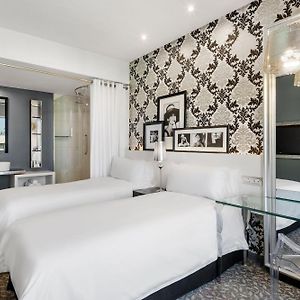 Guest room 2 Twin or Single Beds