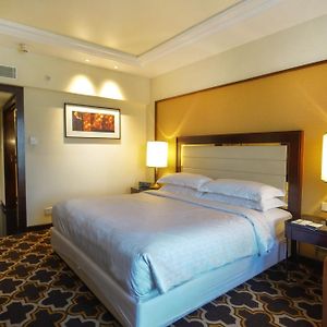 Club King Room Lounge Access Complimentary IMFL from 6pm to 8pm
