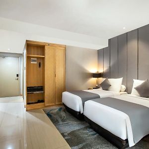 Superior Twin Room SMOKING