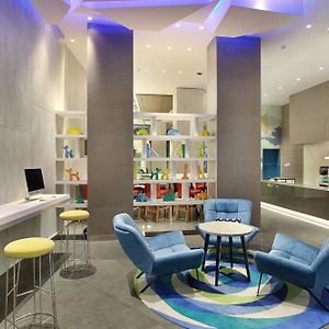 Holiday Inn Express Jakarta Wahid Hasyim By Ihg