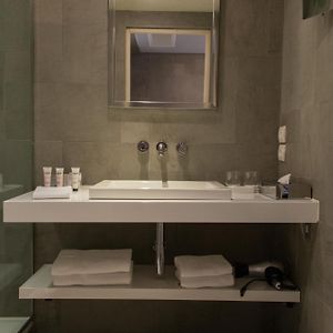 Comfort Double Room Shower