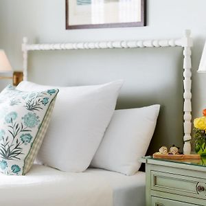Hill Country Bungalow