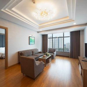 Grand King Suite