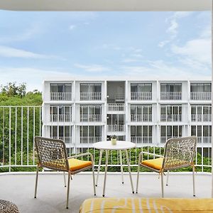 Deluxe King High Floor