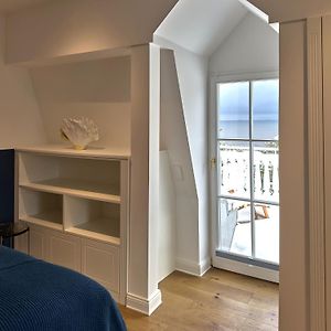 Two-Bedroom Apartment Terrace Sea View Peacock