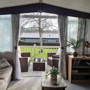 Stylish Modern Contemporary Pet Free Holiday Home On Award Winning Shorefield Country Park Edge New Forest Entertainment And Leisure Passes Included