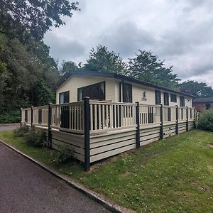 Luxury Stunning Sensation Lodge On 5 Star Shorefield Country Park New Forest Entertainment And Leisure Passes Included