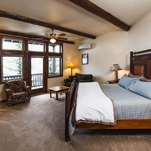 Junior Suite Mountain View