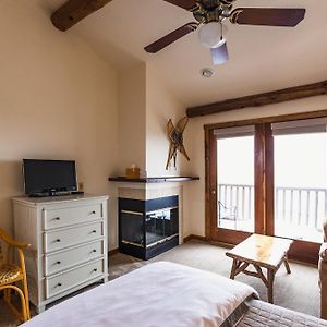 Queen Suite