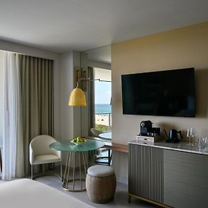 Deluxe  King Room Mobility accessible