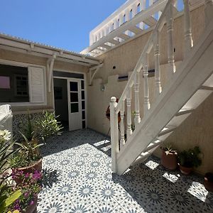 Les Terrasses Suites Home - Yoga Studio