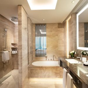Premium King Room City View