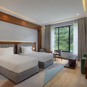 Premium Twin Room Hills View