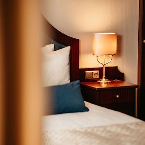 Executive Suite One Double Two Single Beds Roll Shower Mobility Accessible
