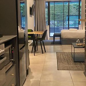 Spacious Studio In Sandton, Johannesburg