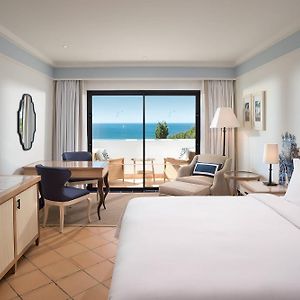 Deluxe Queen Room Balcony Ocean View