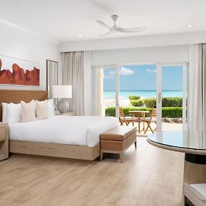 Deluxe Studio Partial Ocean View
