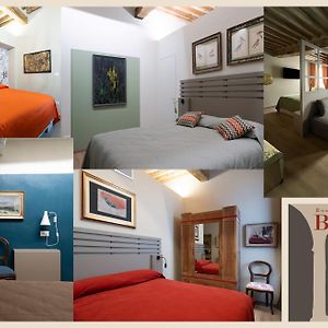 Camera con letto king size
