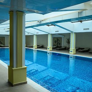 Parklands Hotel & Pool