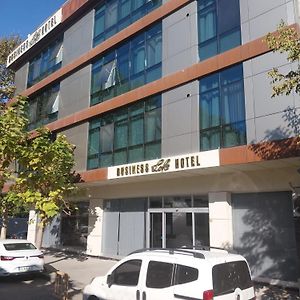 Business Life Hotel Guenesli