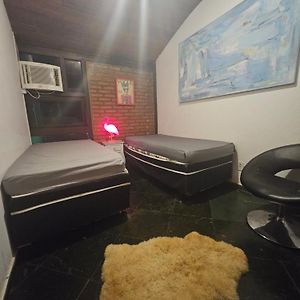 Budget King Room