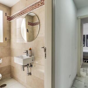 Appartement de Luxe à 2 Chambres à Coucher