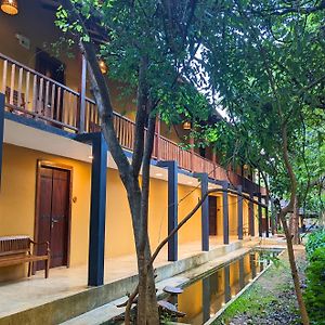 Pinthaliya Resort