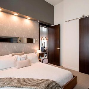 One-Bedroom Executive King Suite