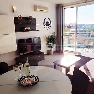 Elena'S Lux Aparthotel - Town & Sea View - Atlantis Spa