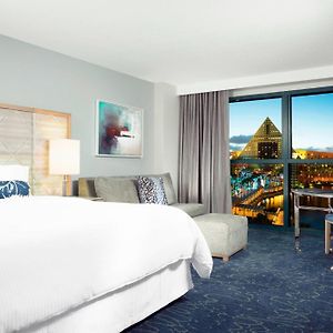 Deluxe King Guest Room