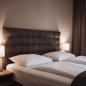 Camera standard con letto king size