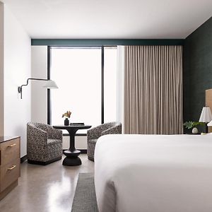 Premium King Room Tub Walk Shower