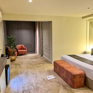 Queen Suite