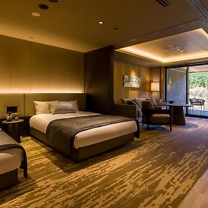 Twin Room Terrace 2