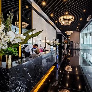 Perfect For Couples - Makati City Comfort And Style