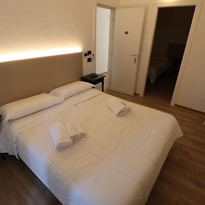 Camera con letto king size