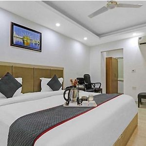 Hotel Royal Mahal Delhi Airport