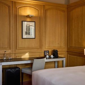 One-Bedroom Junior Suite