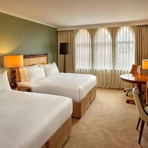 Camera familiare superior con letto queen size