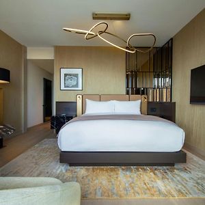 Superior King Room Hearing Accessible