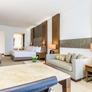 Premium King Room