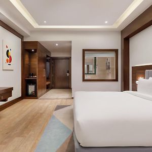 Premium King Room Hills View