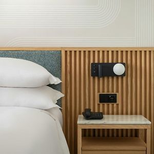 Deluxe King Room Balcony Sea View