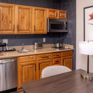 One Bedroom Suite Two Double Beds